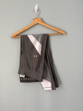 Under Armour Heather Gray & Black Performance Leggings